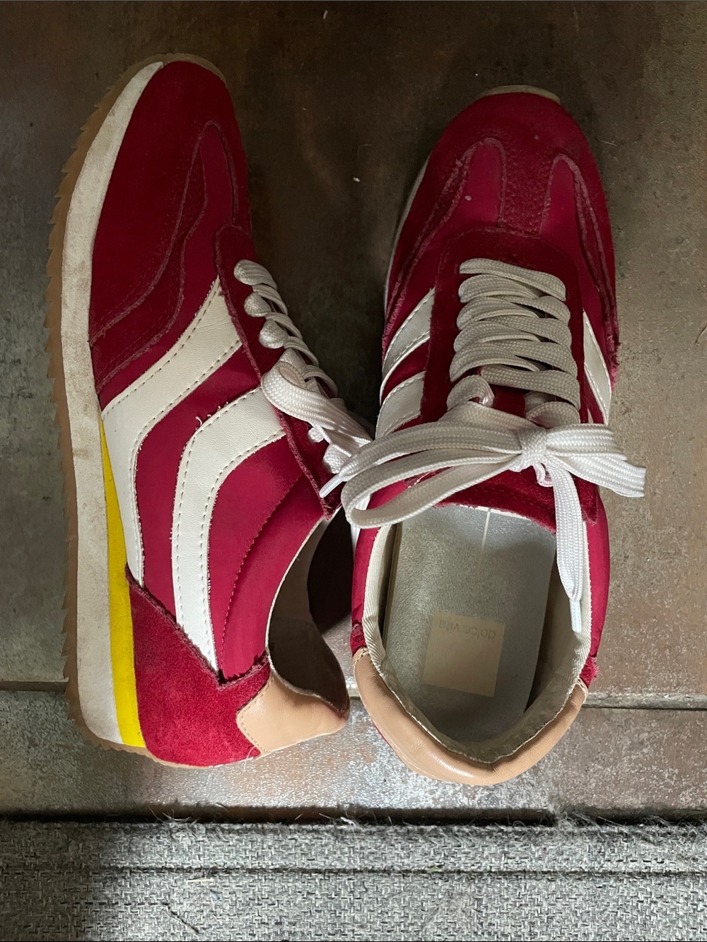 Dolce Vita Esha sneaker